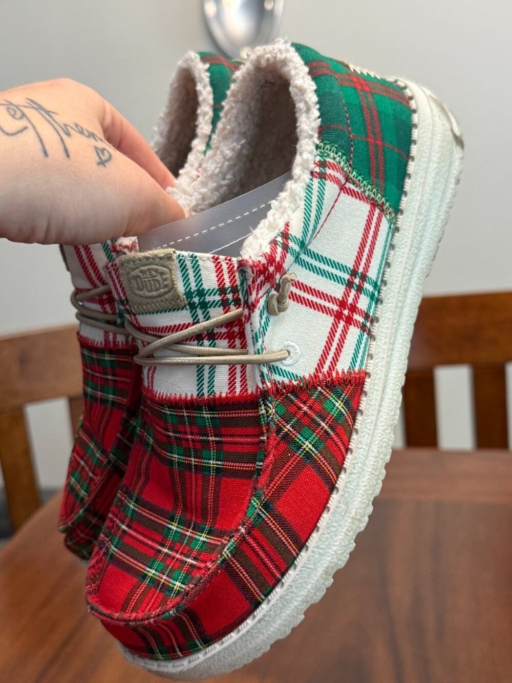 Hey Dude Wally Kids 4 Tartan Plaid Red Green Christmas Shoes Cozy Holiday 4262